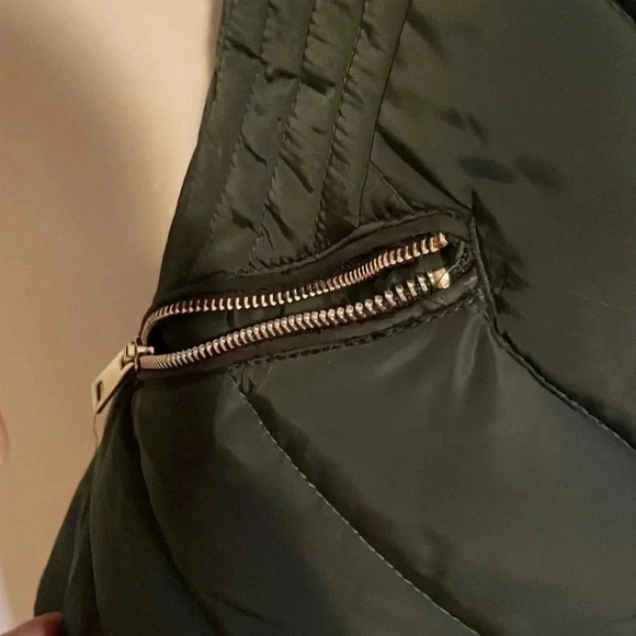 F & F women’s puffer jacket with detachable hood - Picture 7 of 16